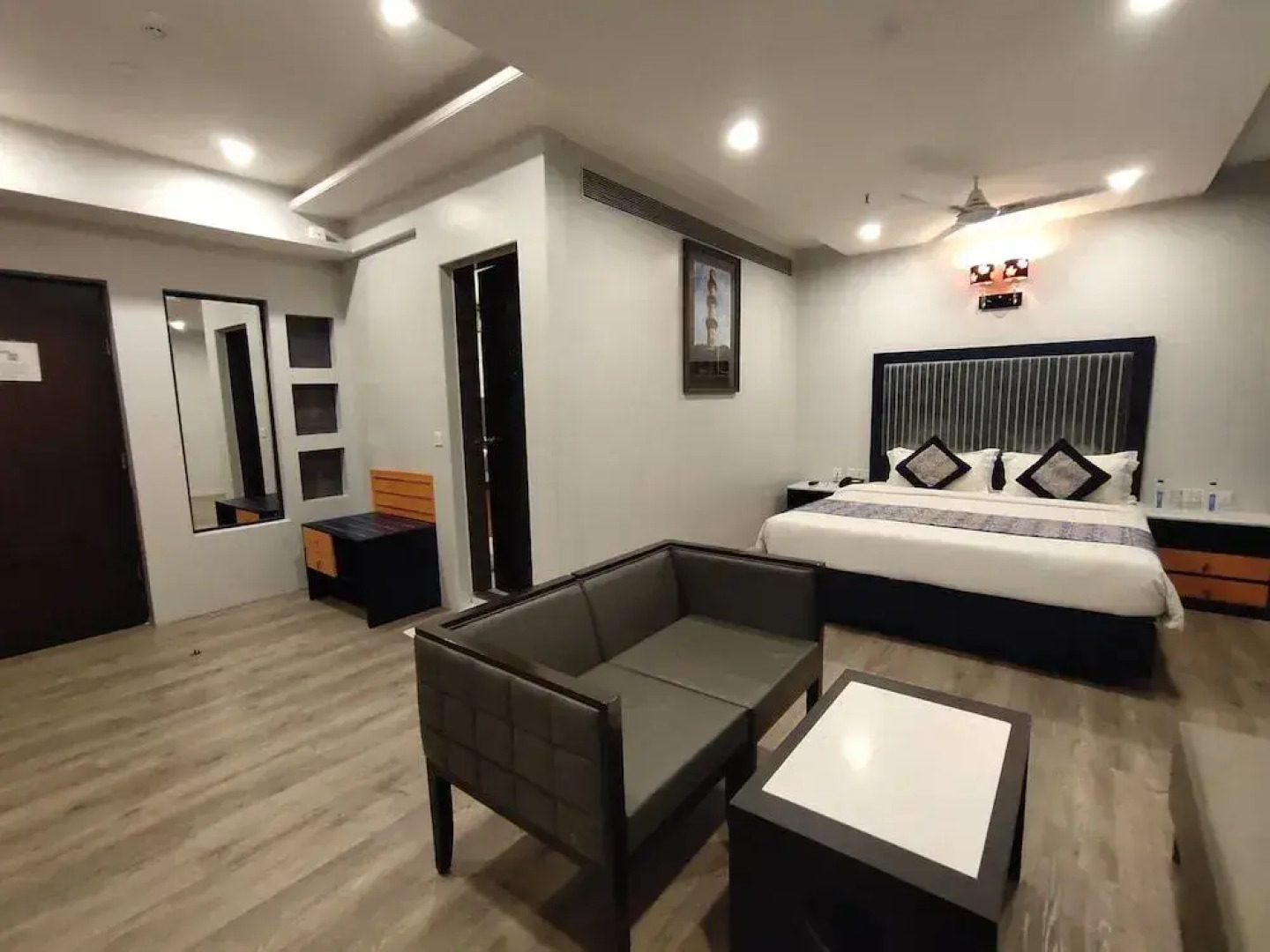 Regenta Inn Vadodara