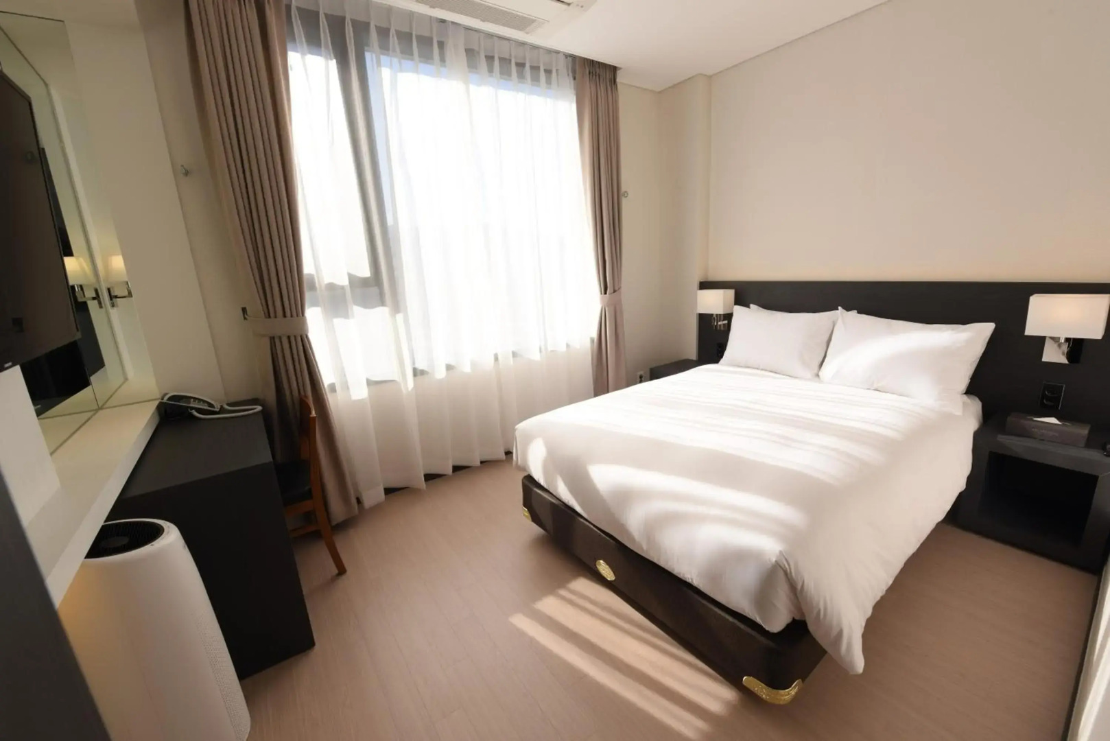 Geoje Art Nouveau Suite Hotel