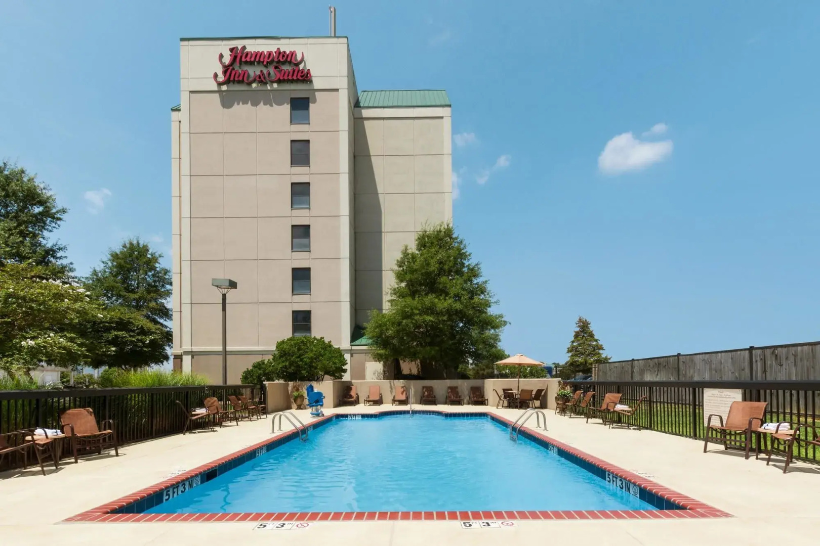 Hampton Inn & Suites Jackson-Coliseum