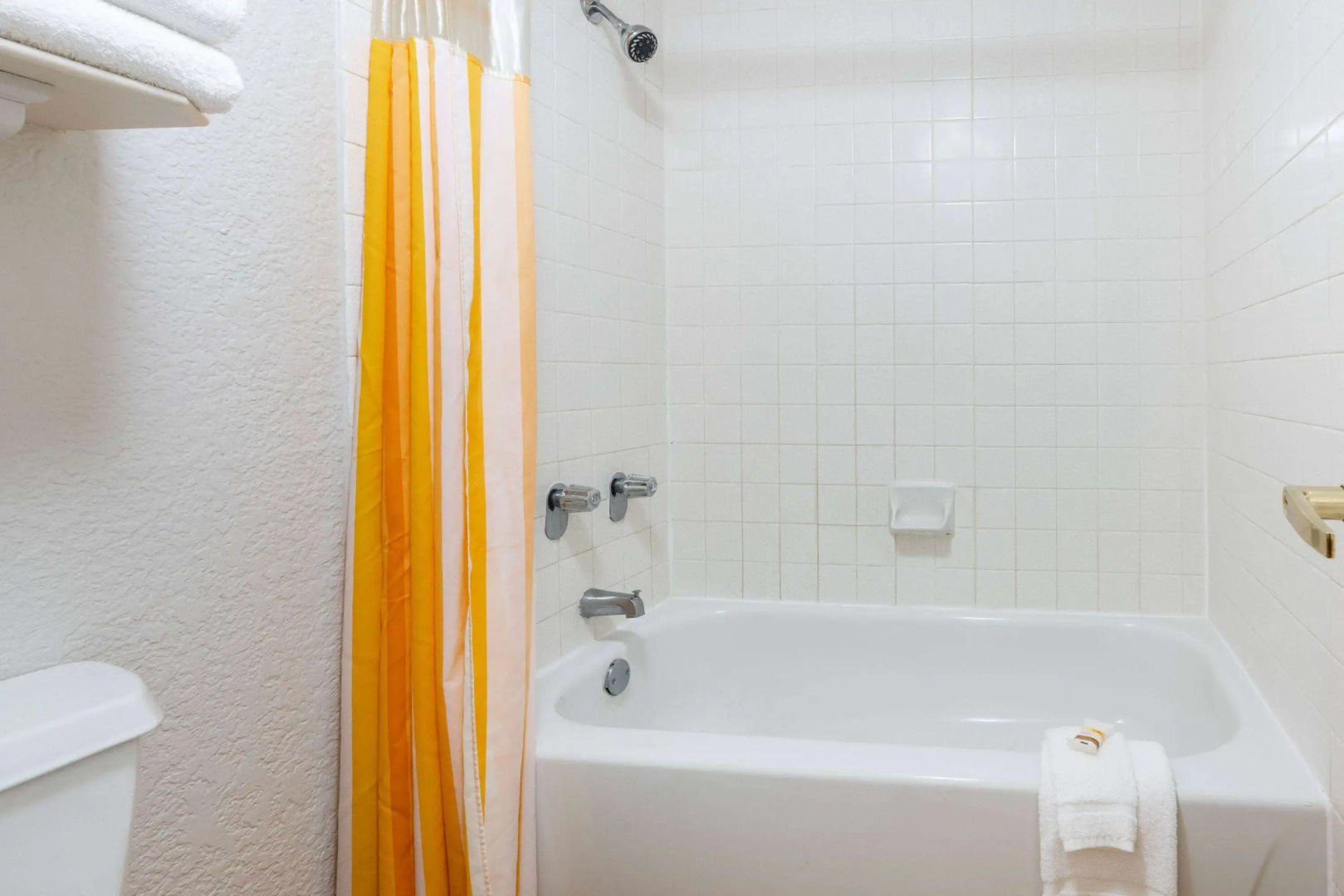 Super 8 by Wyndham The Woodlands North