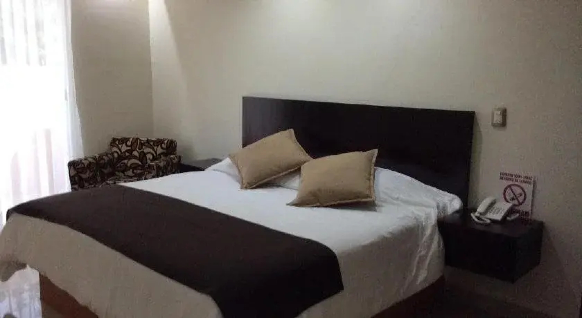 Hotel La Media Luna Inn