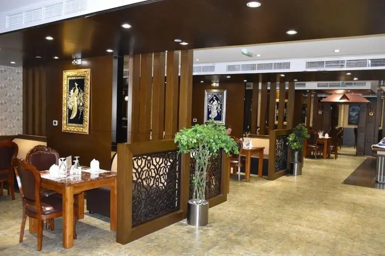 Clifton International Hotel