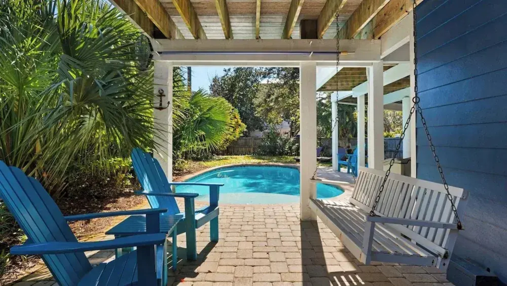 Your Ideal Beach Getaway With Private Pool, Game Room and Close to Beach!