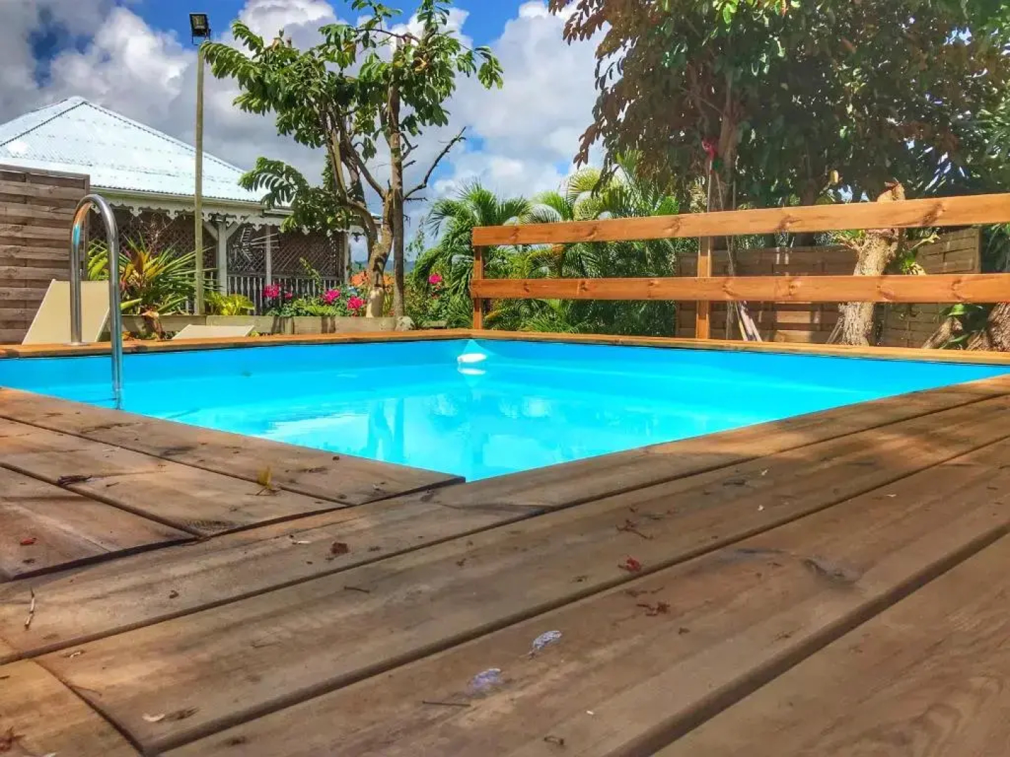 Studio Bwa Banbou dans Villa Fleurs des Iles