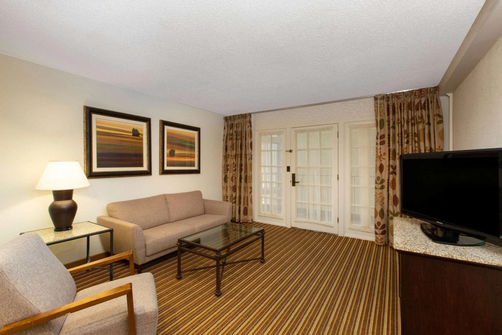 Aksarben Suites, A Trademark Collection Hotel