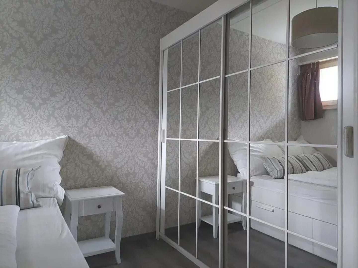 LAAX central holiday apartment with pool & sauna