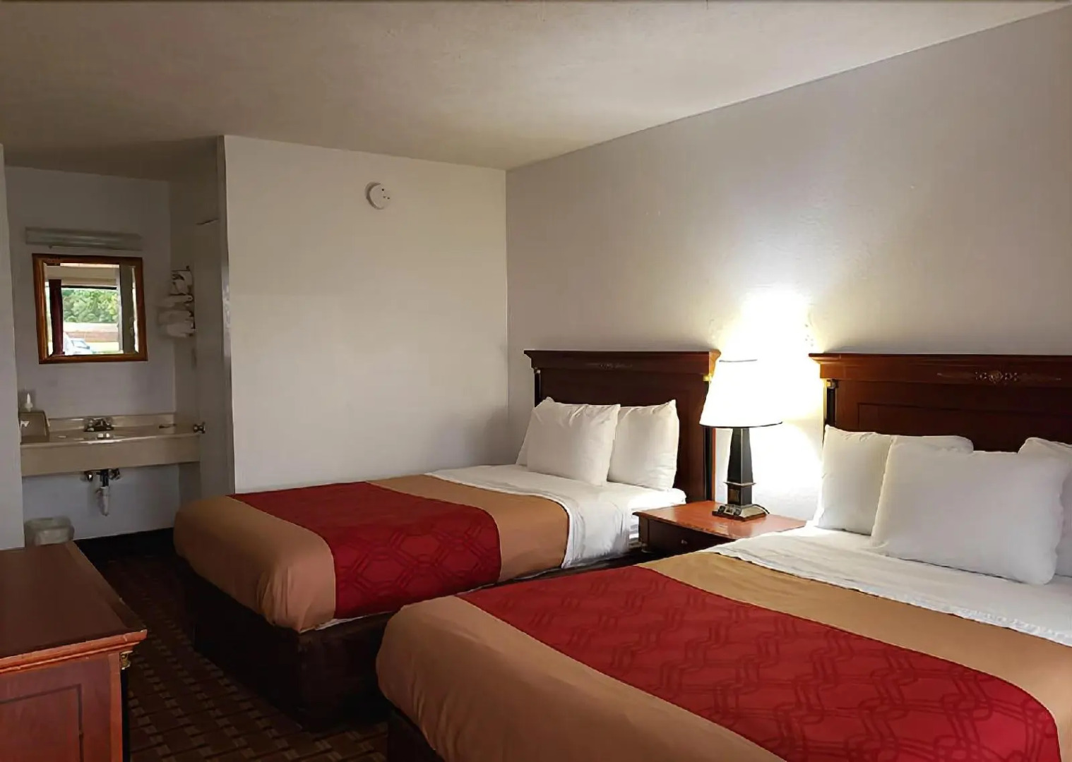 Carbondale Value Inn & Suites