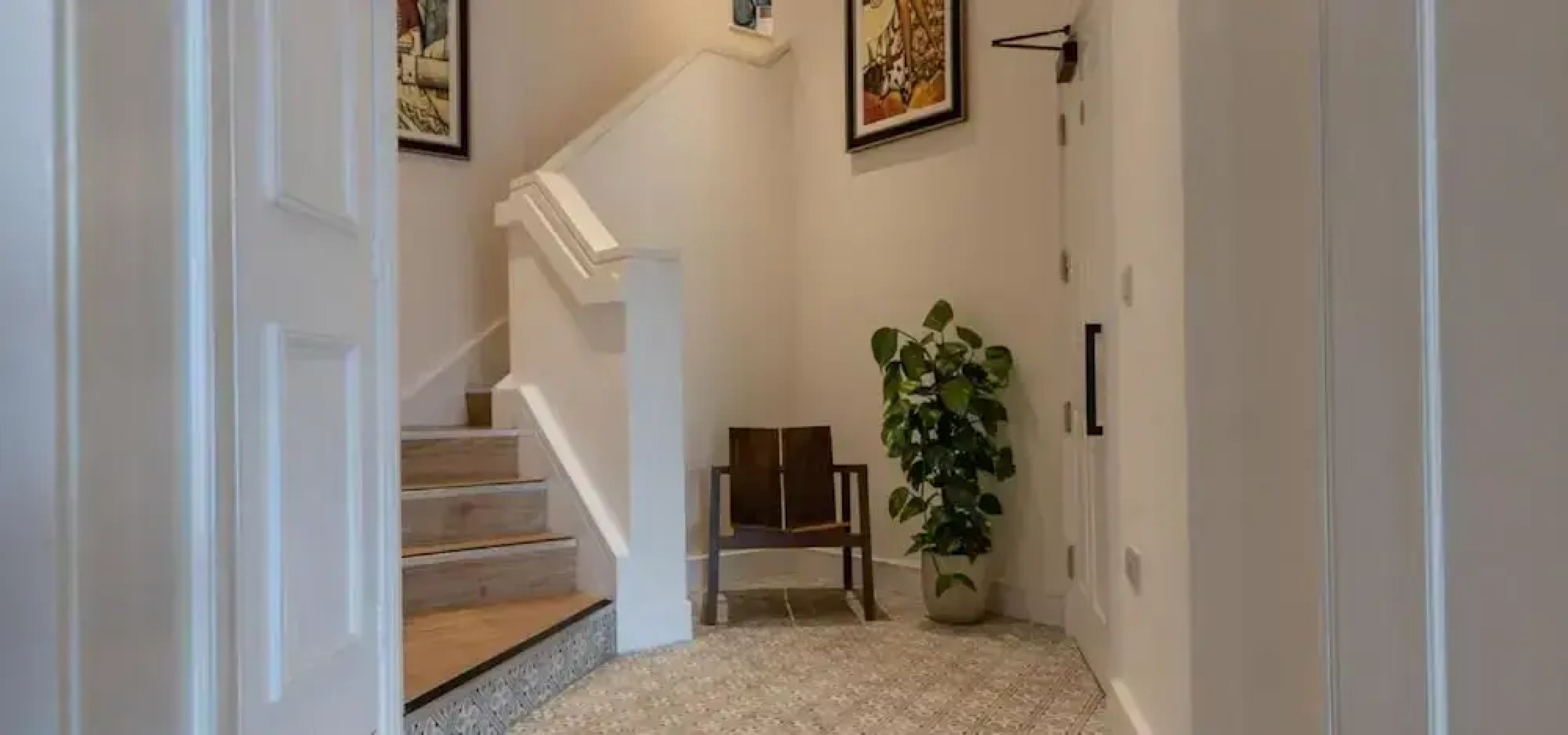 Cathedral Yard - An Exclusive Private Apartment on Cathedral Green, Exeter