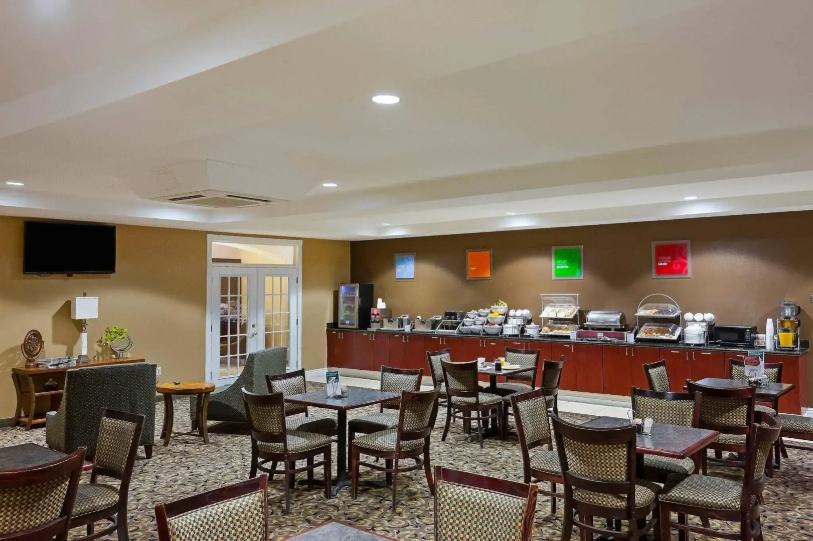 Comfort Suites University