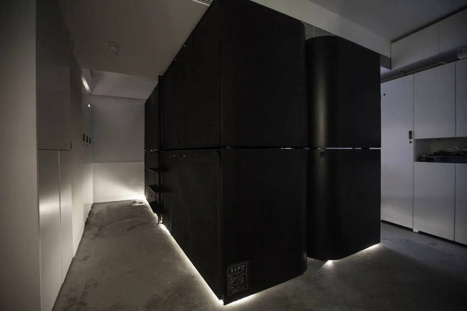 SLEEEP - Capsule Hotel