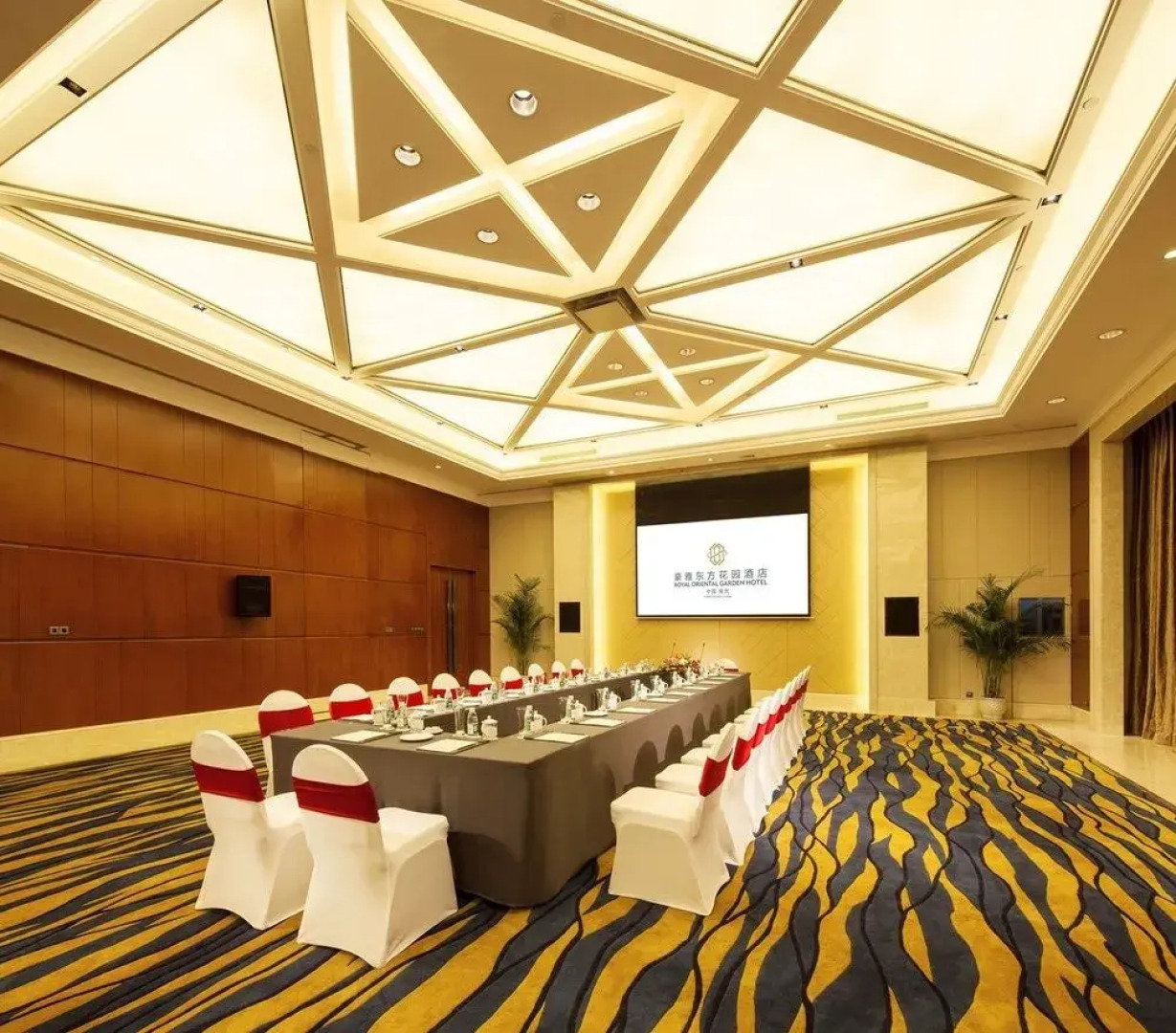 Royal Oriental Garden Hotel