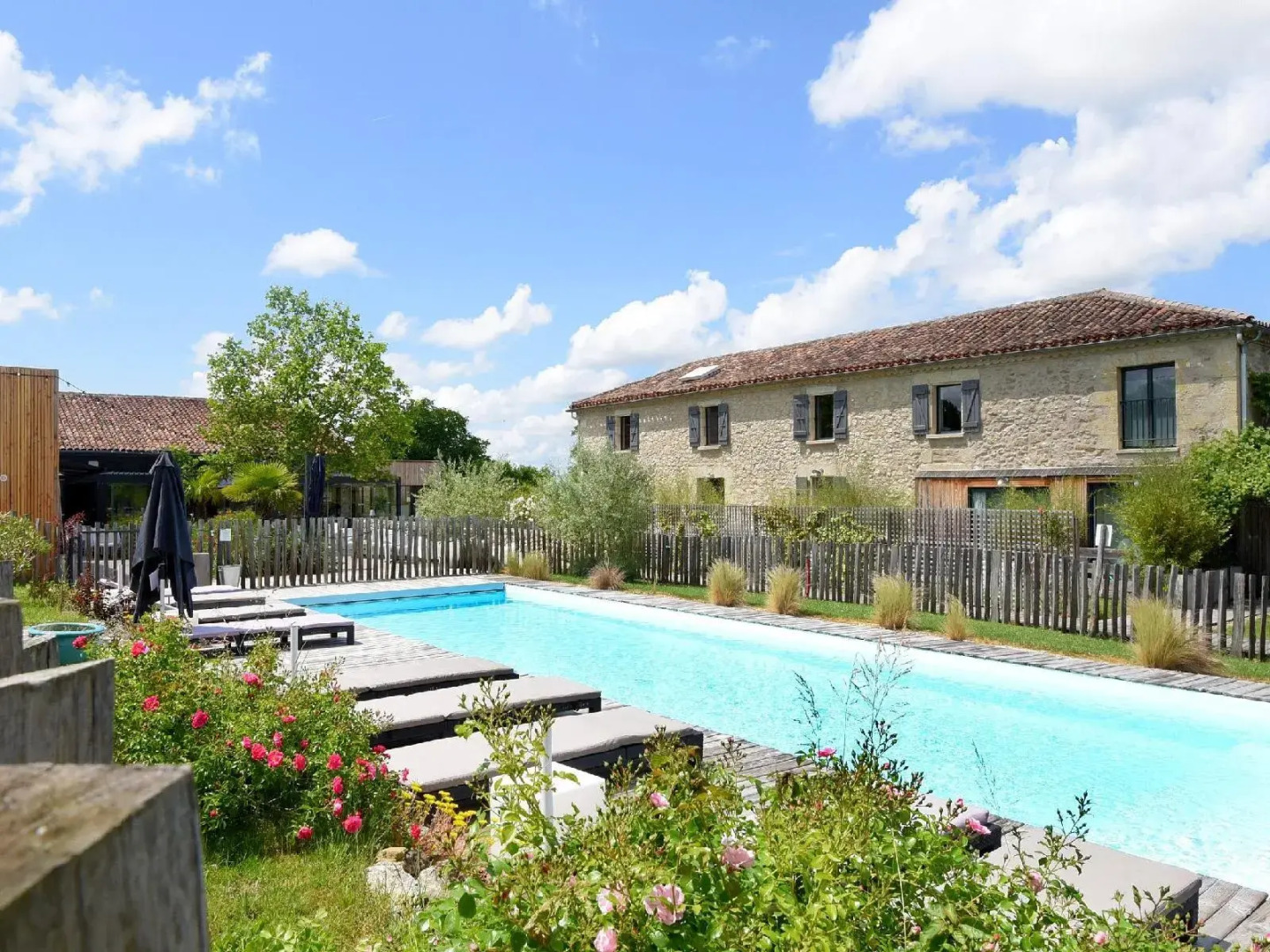 Le Domaine de Baulieu, Singuliers Hotels