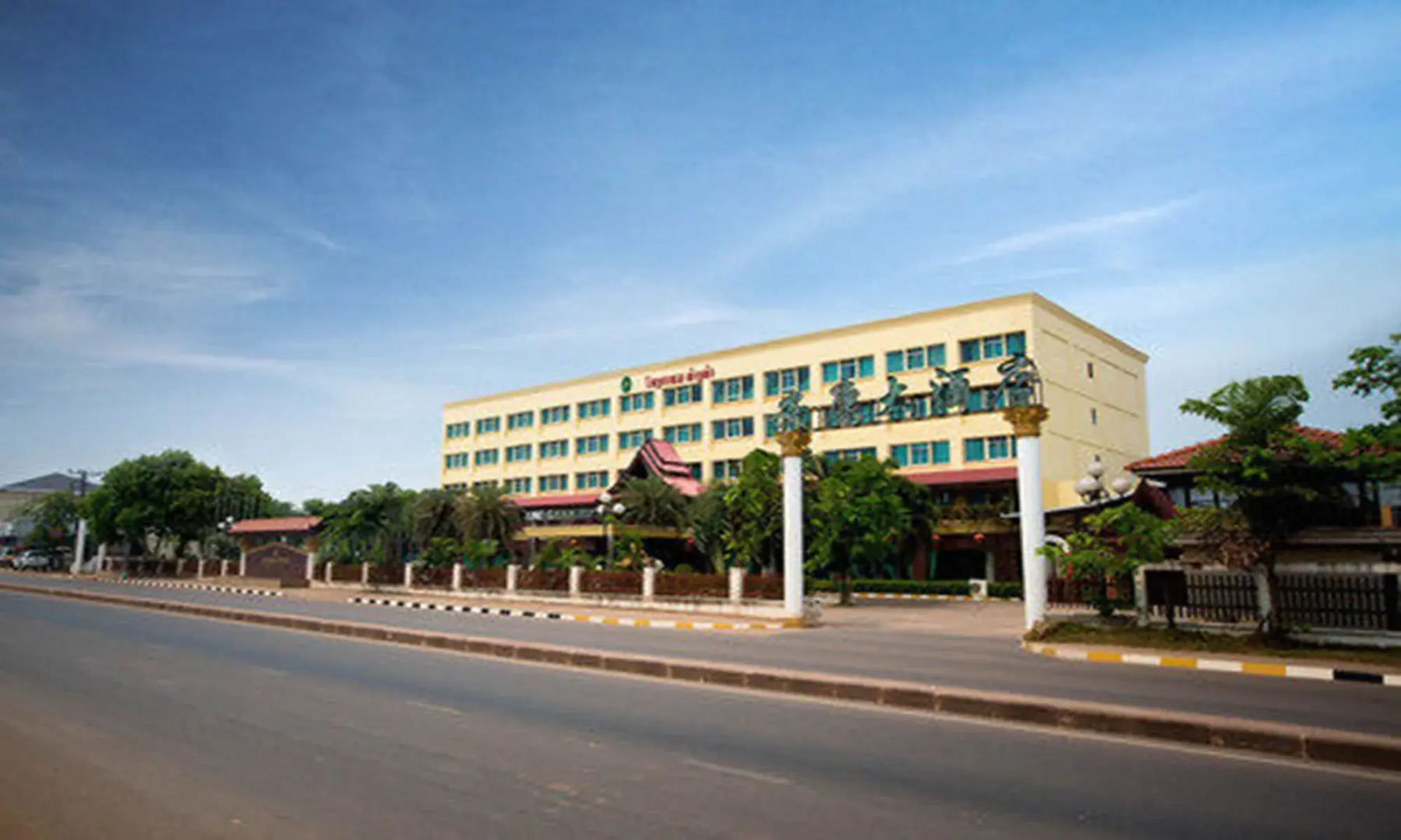Angkham Hotel