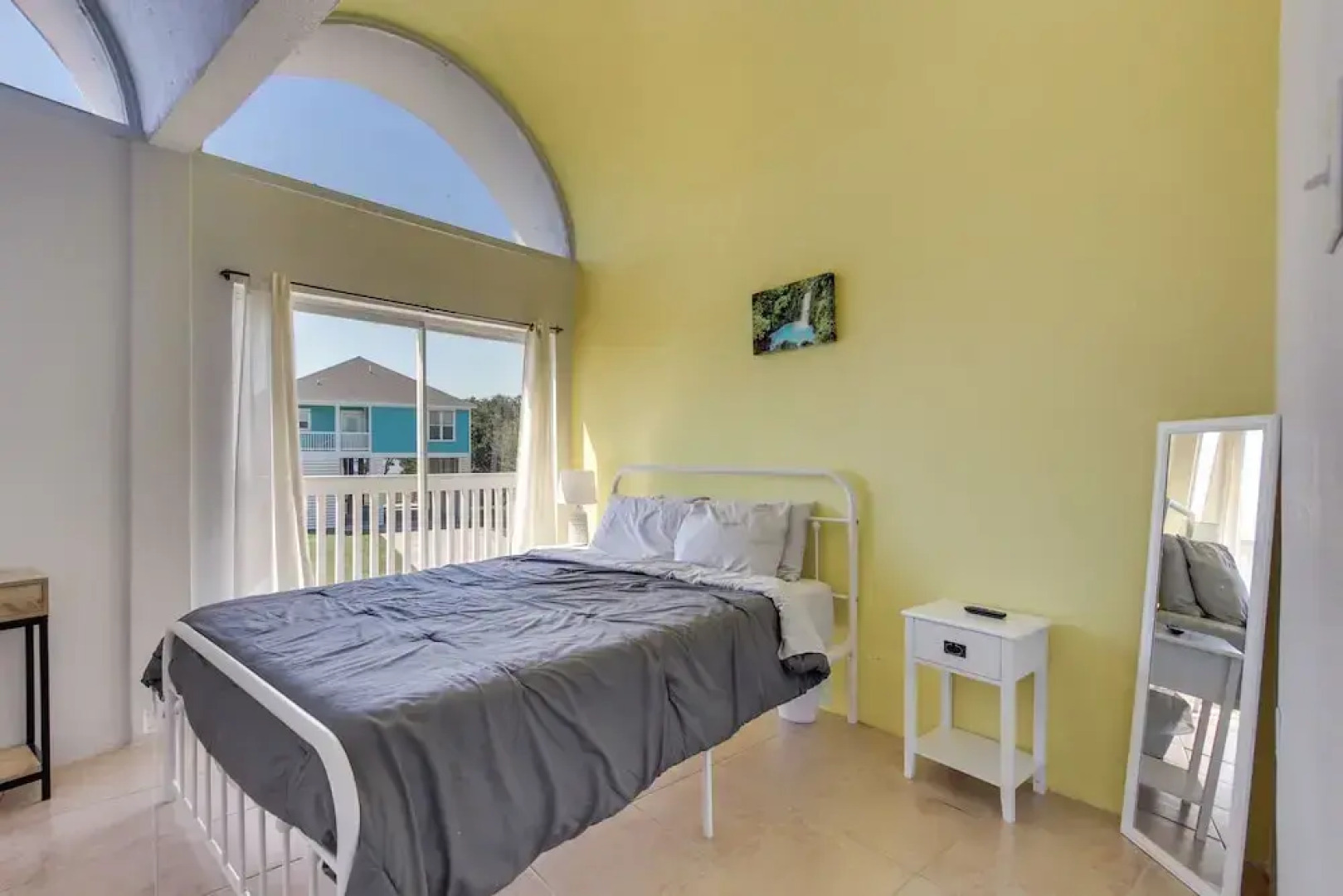 Walk to Beach: Unique Family Gem in Pass Christian