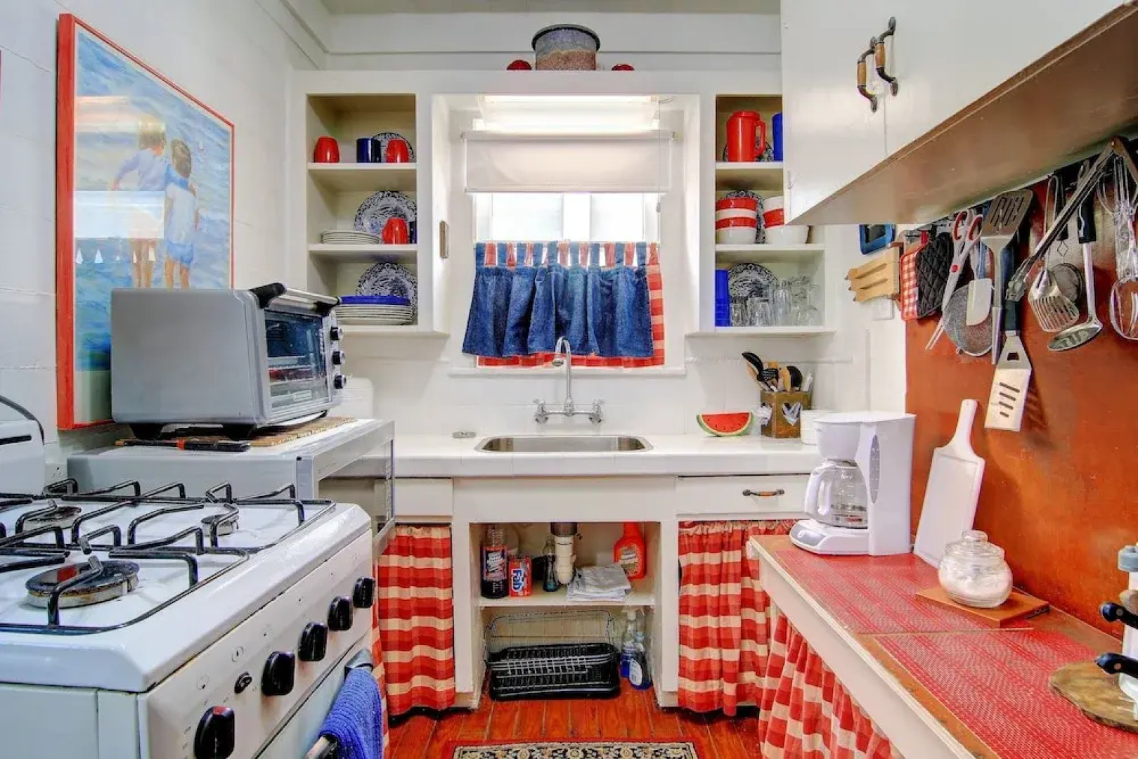 Joys Beach 1 Bedroom Cottage by RedAwning