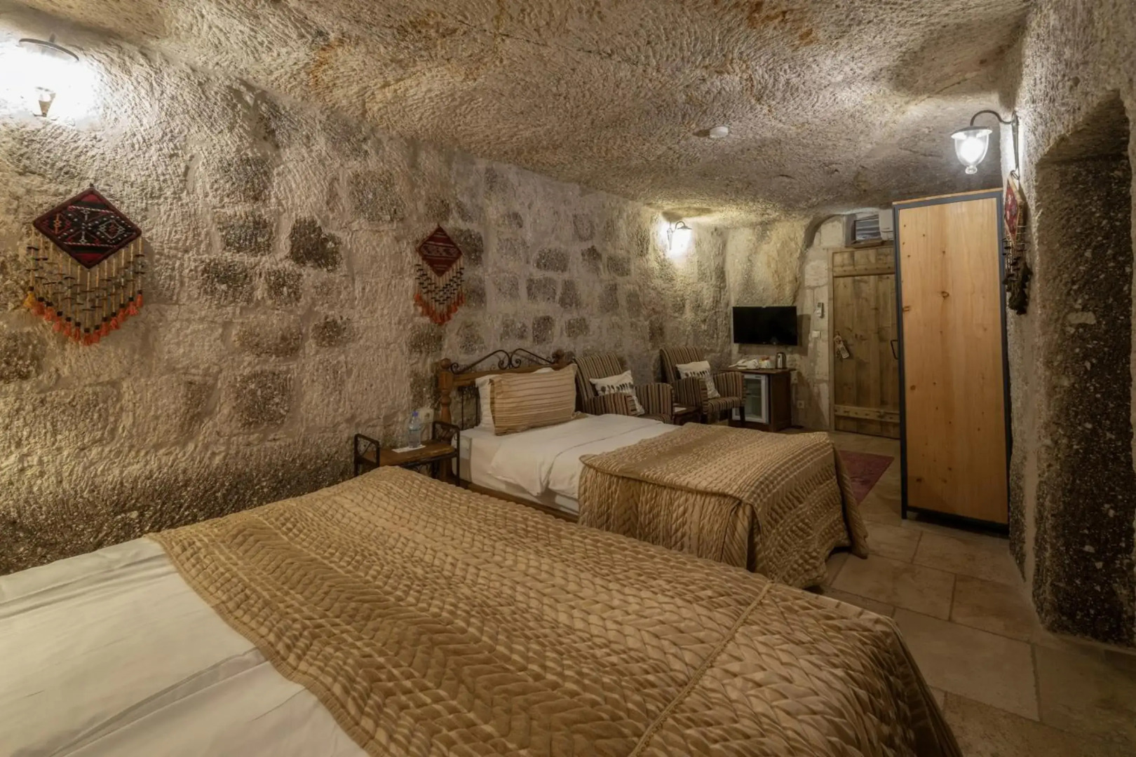 Tekkaya Cave Hotel