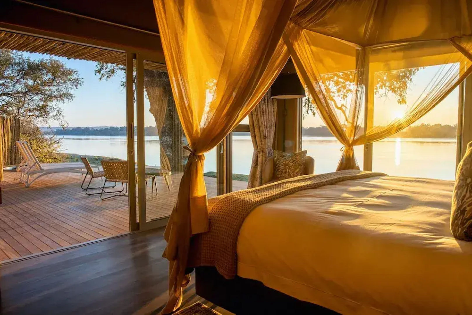 Victoria Falls River Lodge