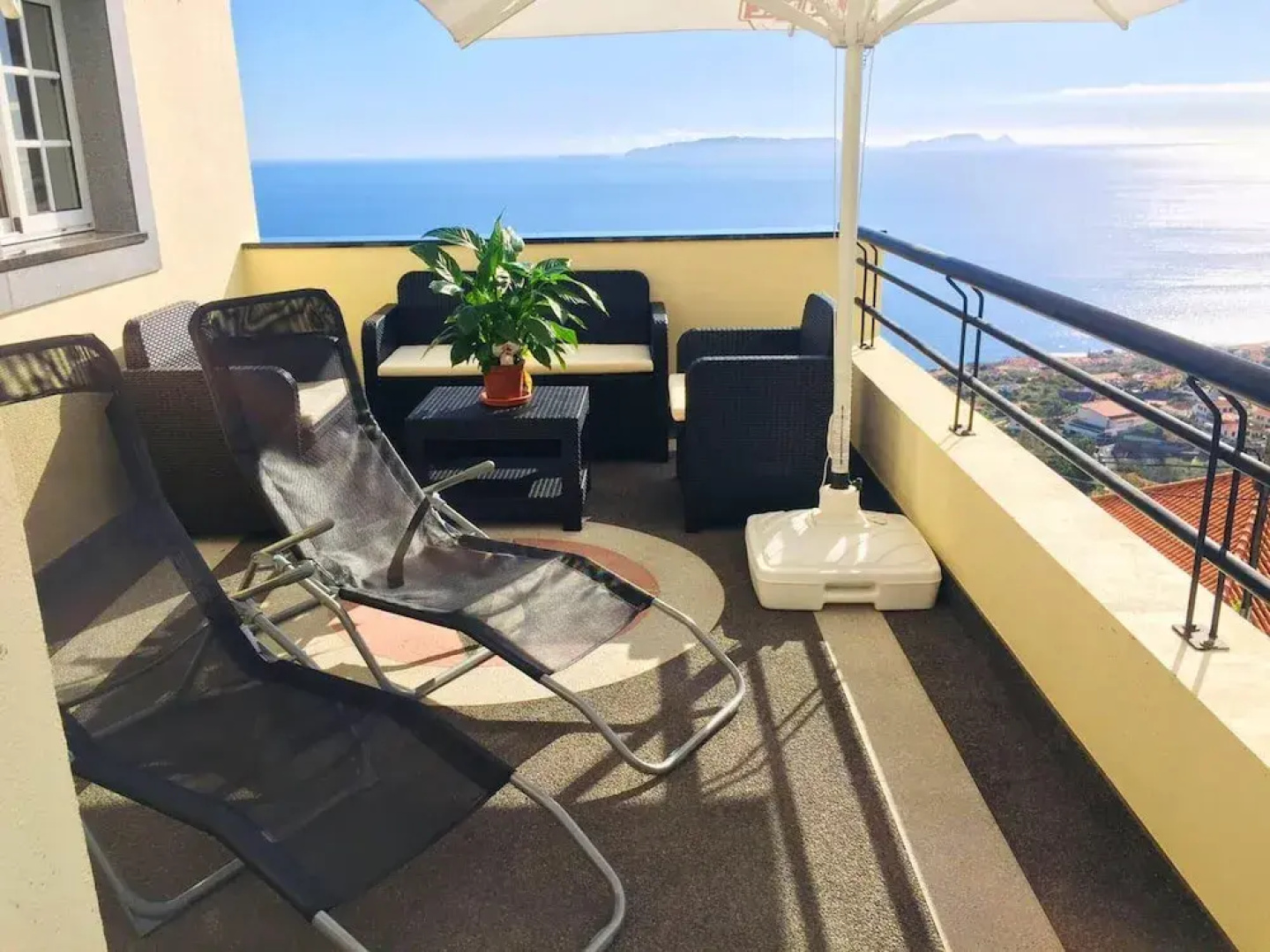 House With one Bedroom in Gaula, With Wonderful sea View, Enclosed Gar