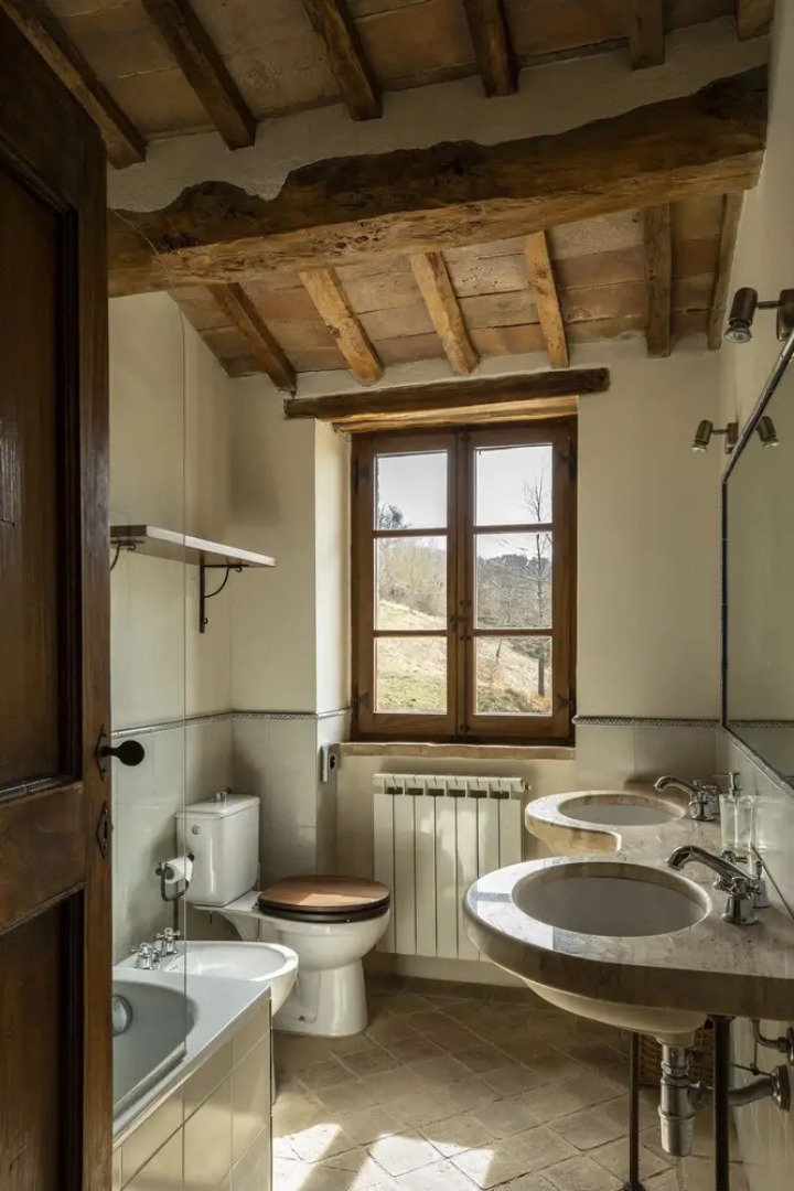 Umbrian Villa Retreat in Pietralunga With a Pool