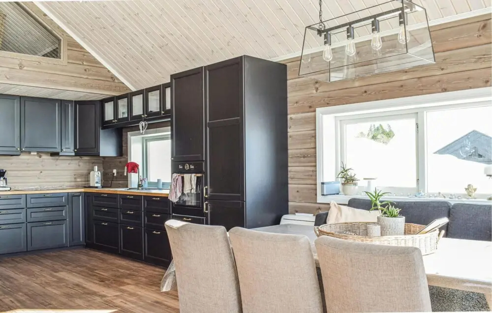 Awesome Home in Norheimsund With 3 Bedrooms and Wifi