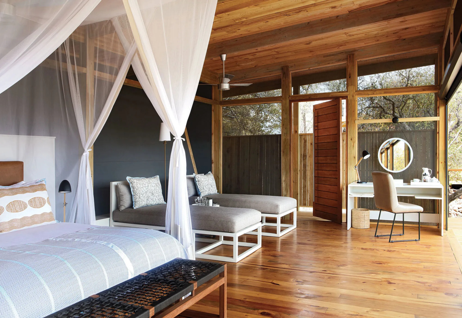 The Outpost & Pel's Post