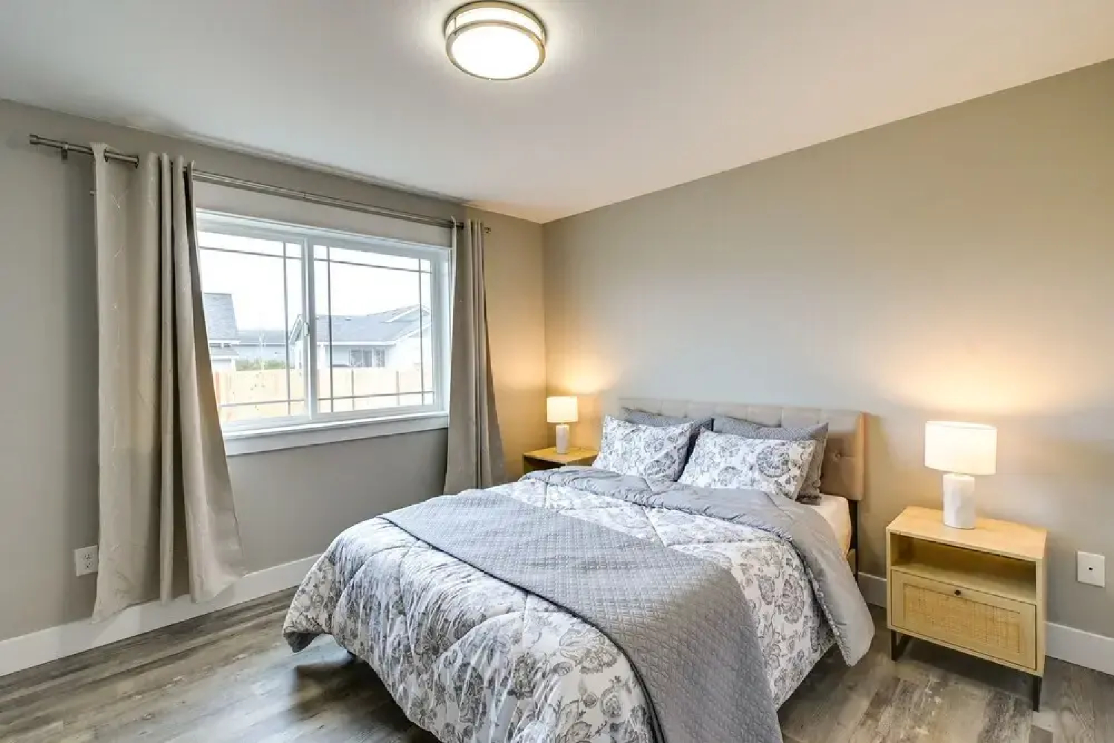 Ocean Shores Home w/ Game Room - Walk to Beaches!