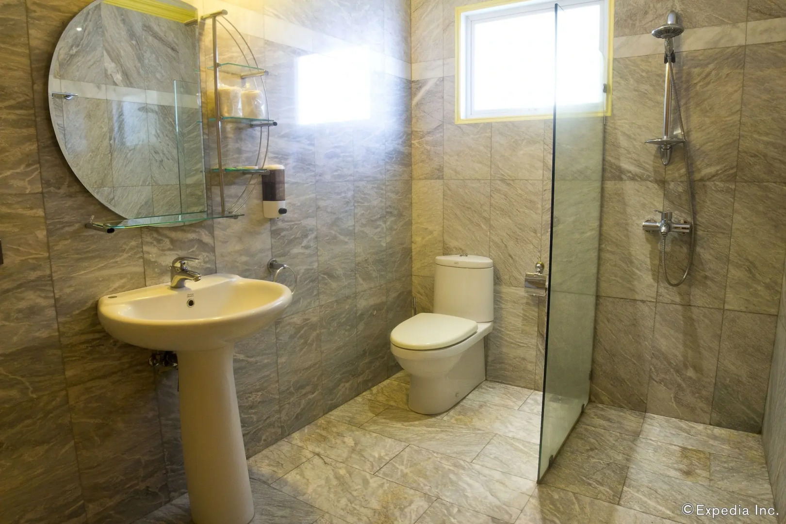 Lingganay Boracay Hotel Resort