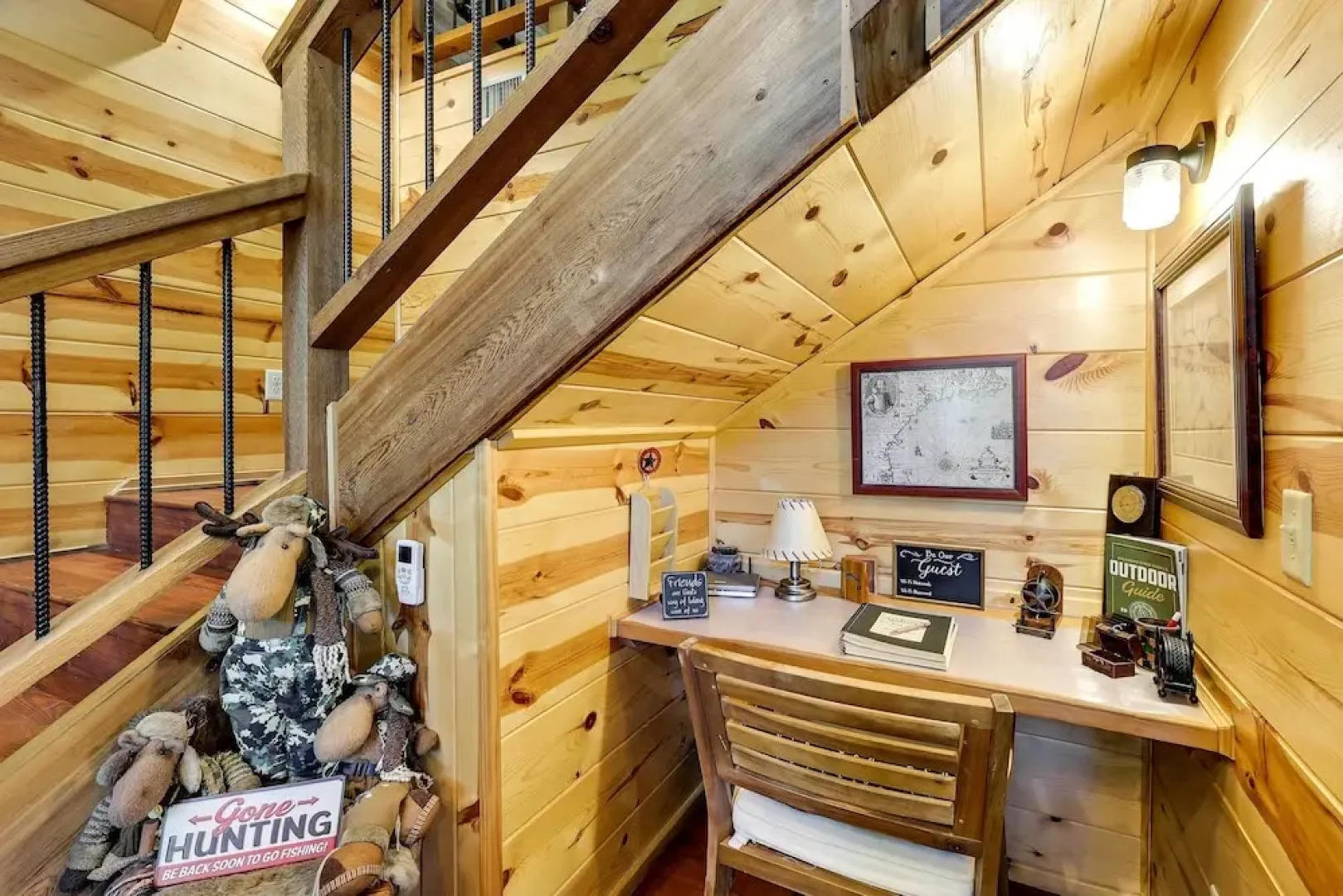 Pet-friendly Broken Bow Cabin w/ Fire Pit!
