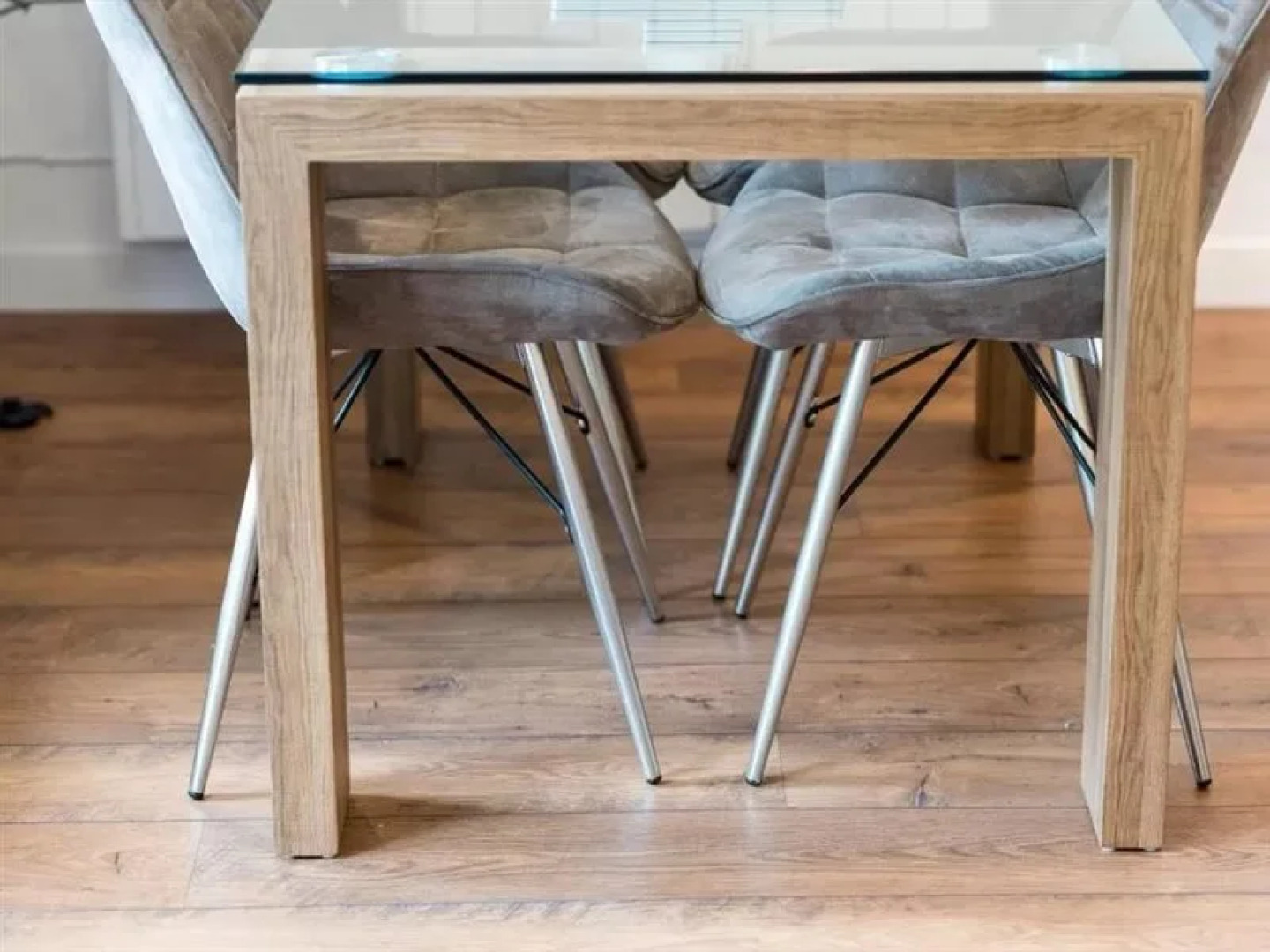 Otter With Mountain View and Enclosed Decking