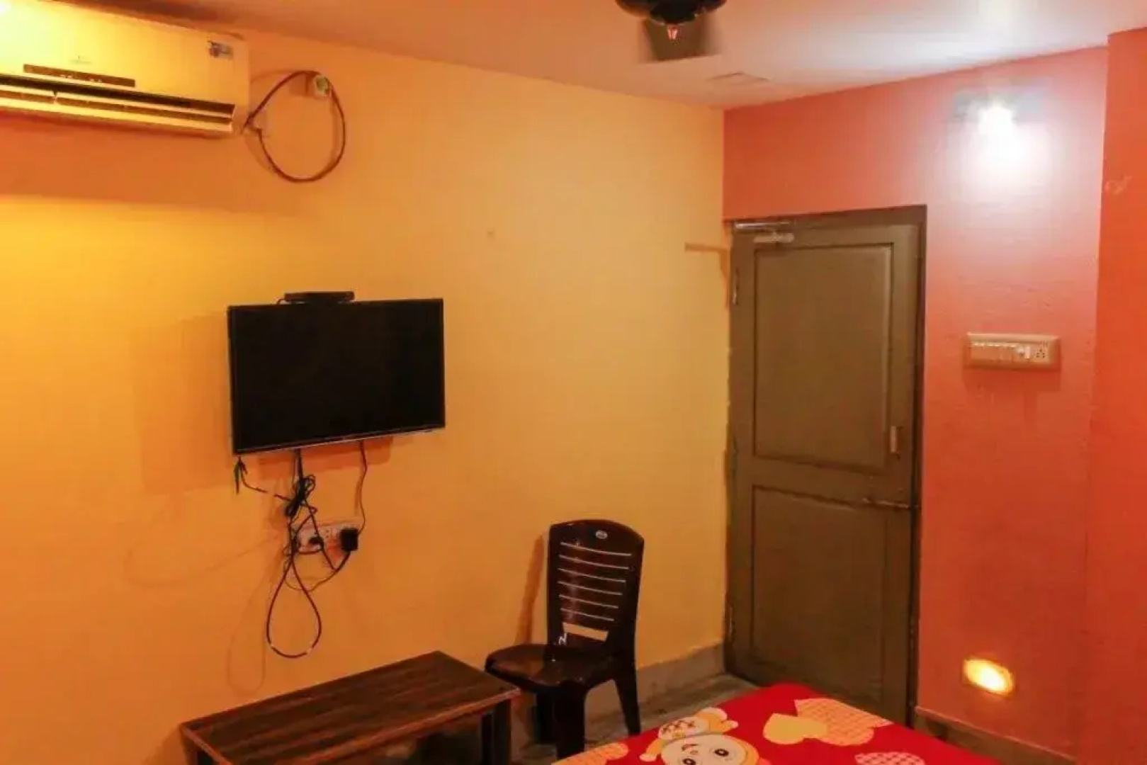 Anarkali Rest House
