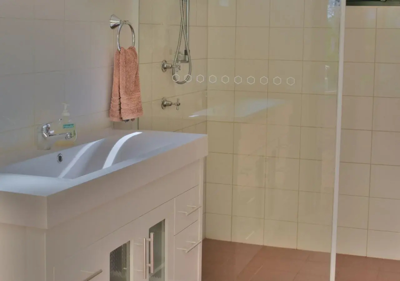 Parry Creek Farm Tourist Resort & Caravan Park