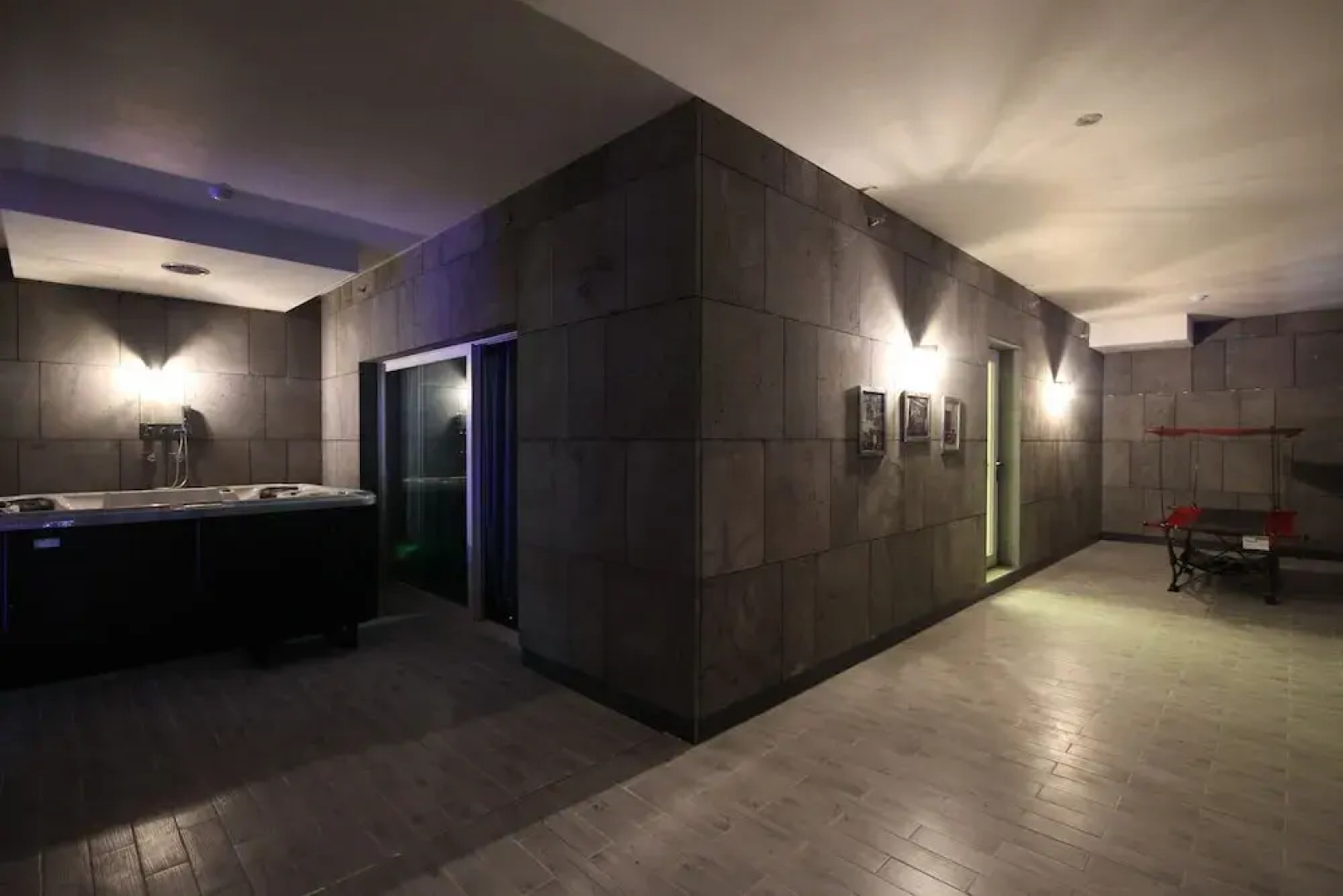 Pandora Hotel