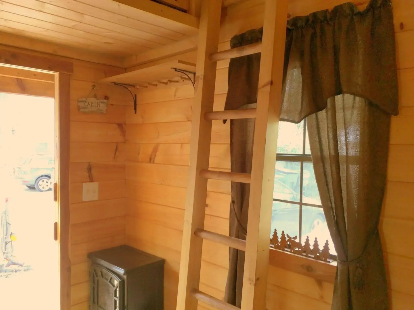 The Wayfaring Buckeye Hostel