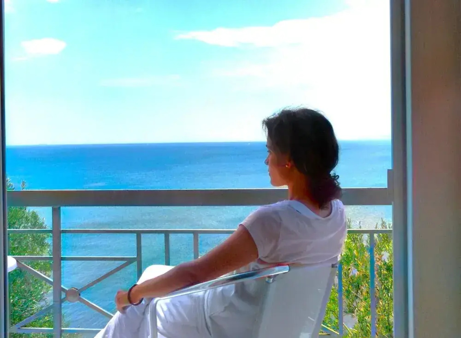 Kavos Bay Seafront Hotel