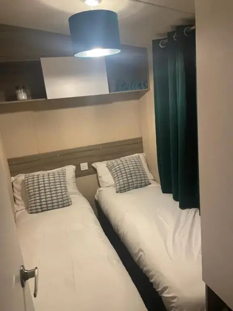 Delightful 6 Berth Holiday Home with Decking Area