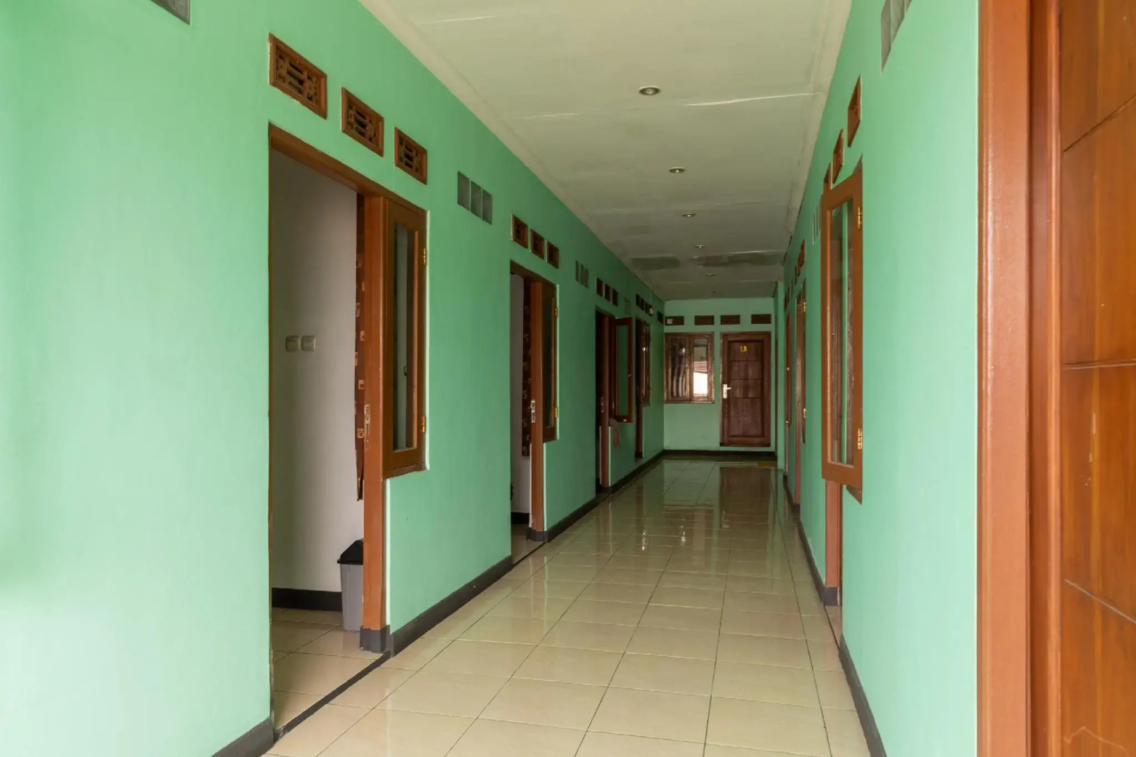 RedDoorz @ Cibogo Puncak Bogor 2