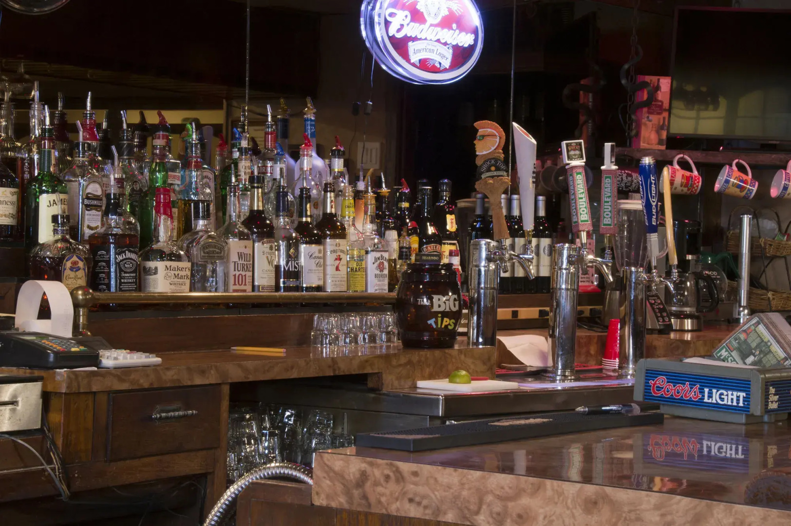 Lamplighter Inn & Suites - North