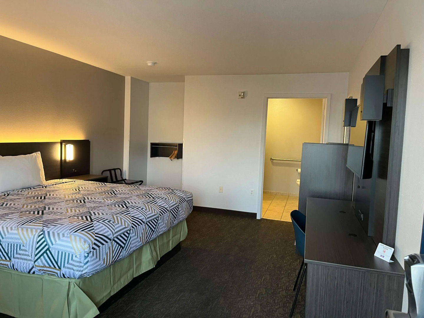 Motel 6 Junction, Texas - Llano River