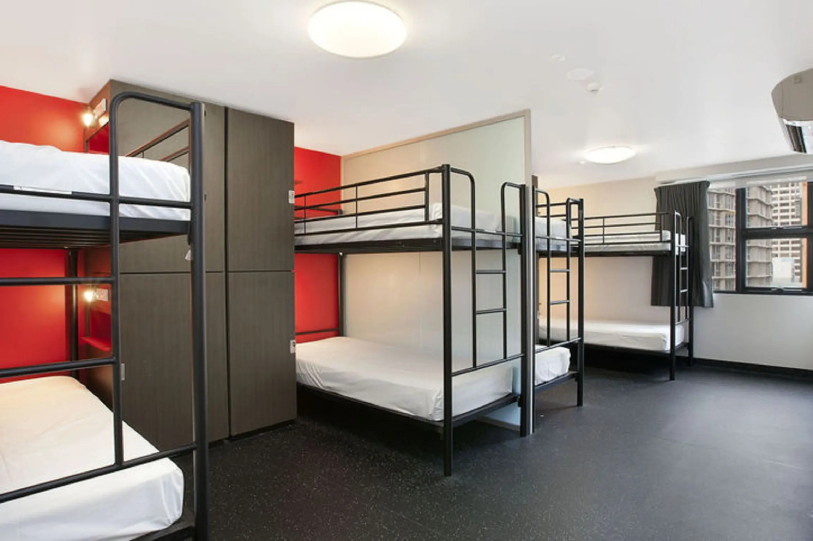 Space Hotel - Hostel