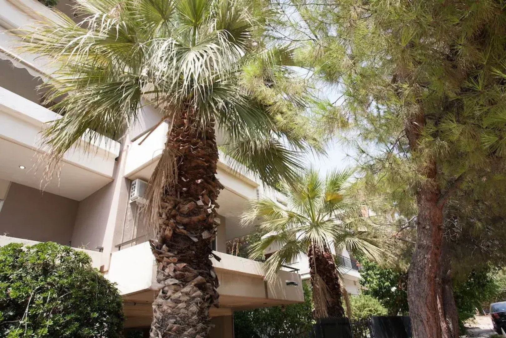 Pleasant 2BR Apartment near HELEXPO