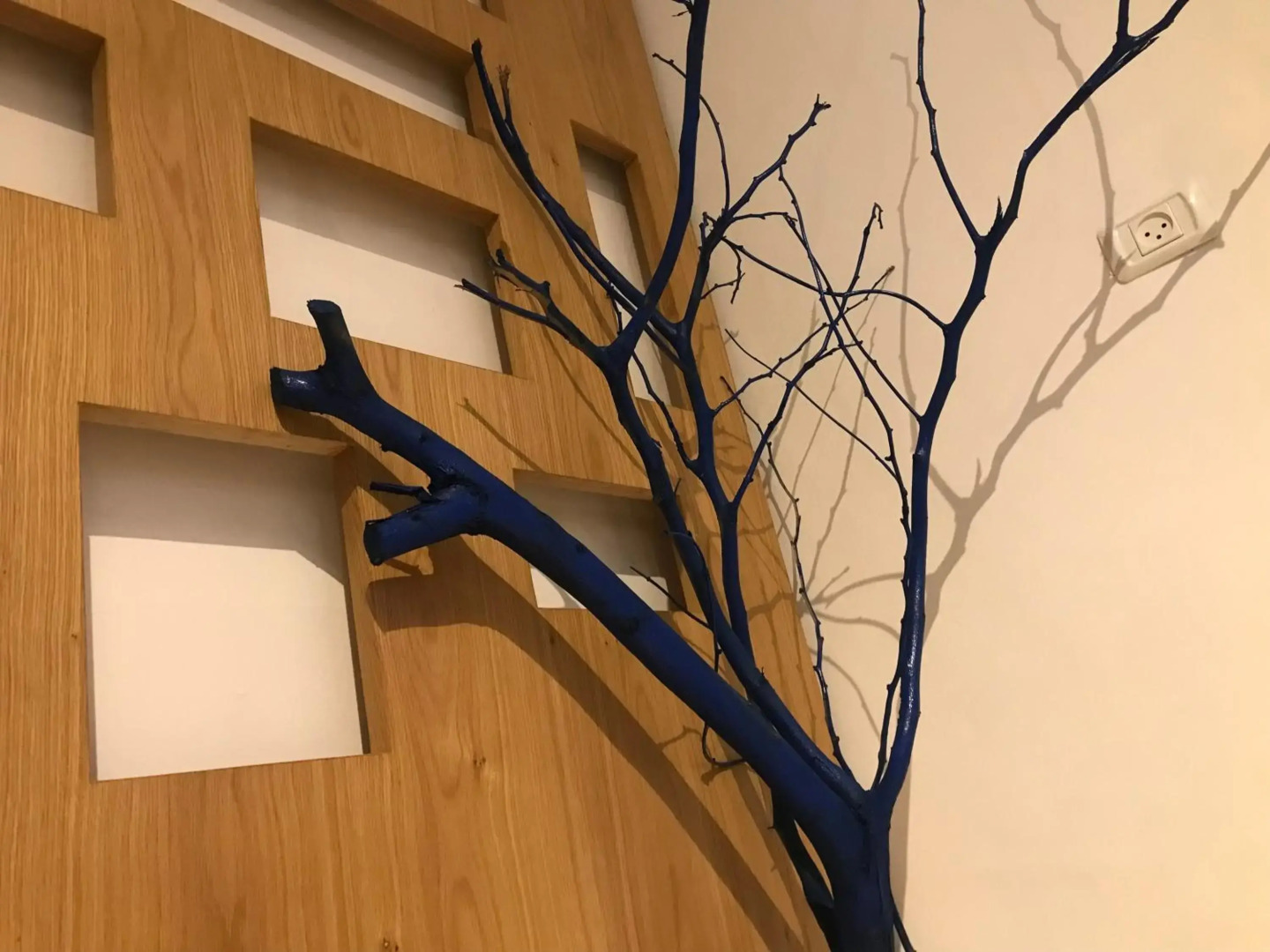 QUEEN of the dead sea by CROWN