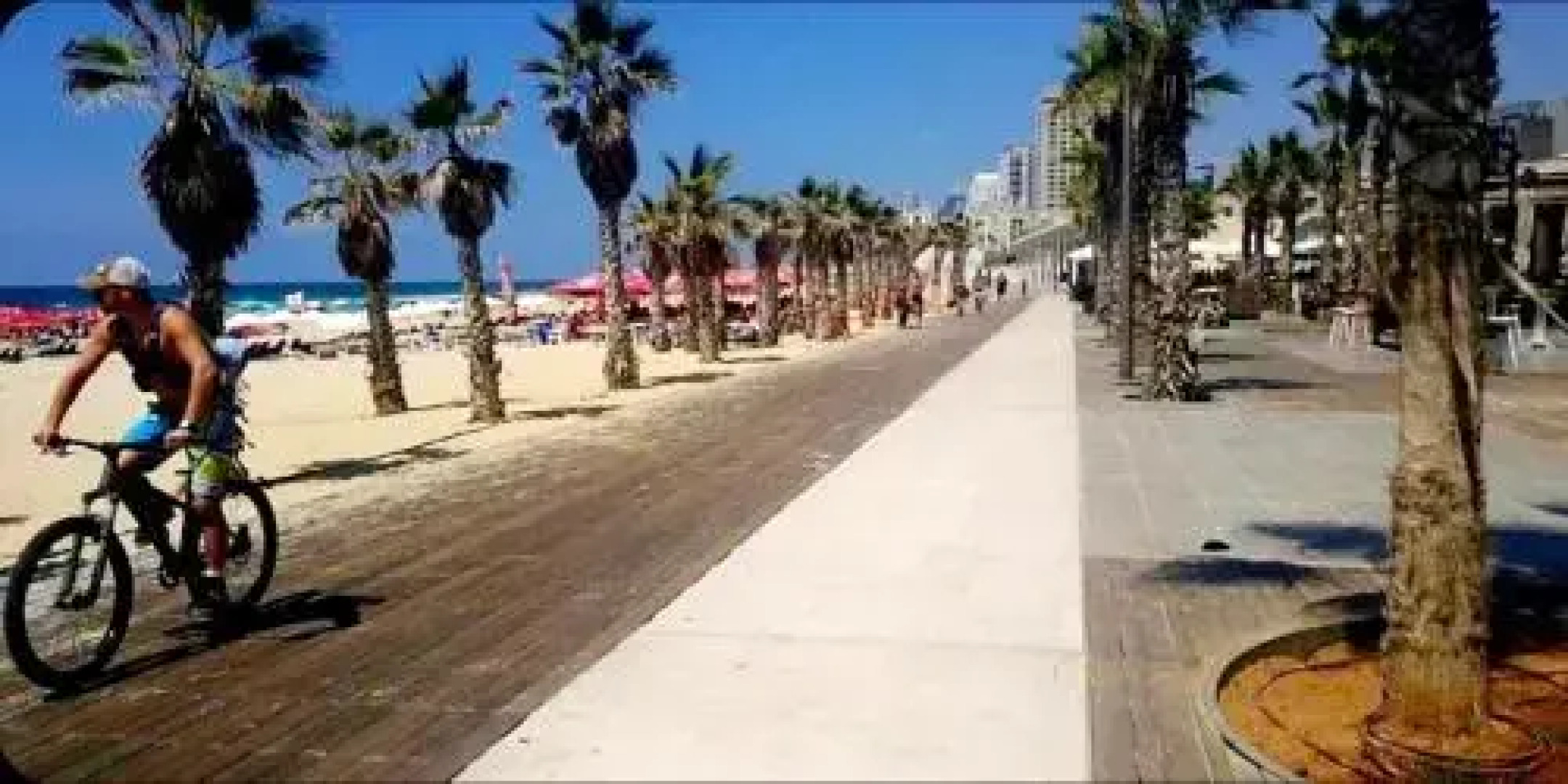 Colony Beach Bat Yam Apartments