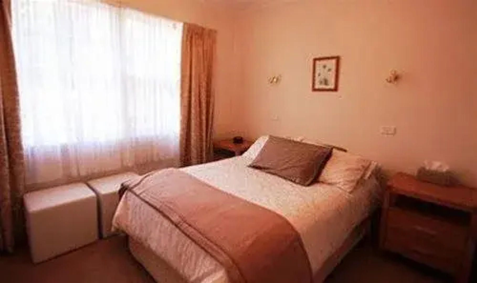 Clovelly House Accommodation