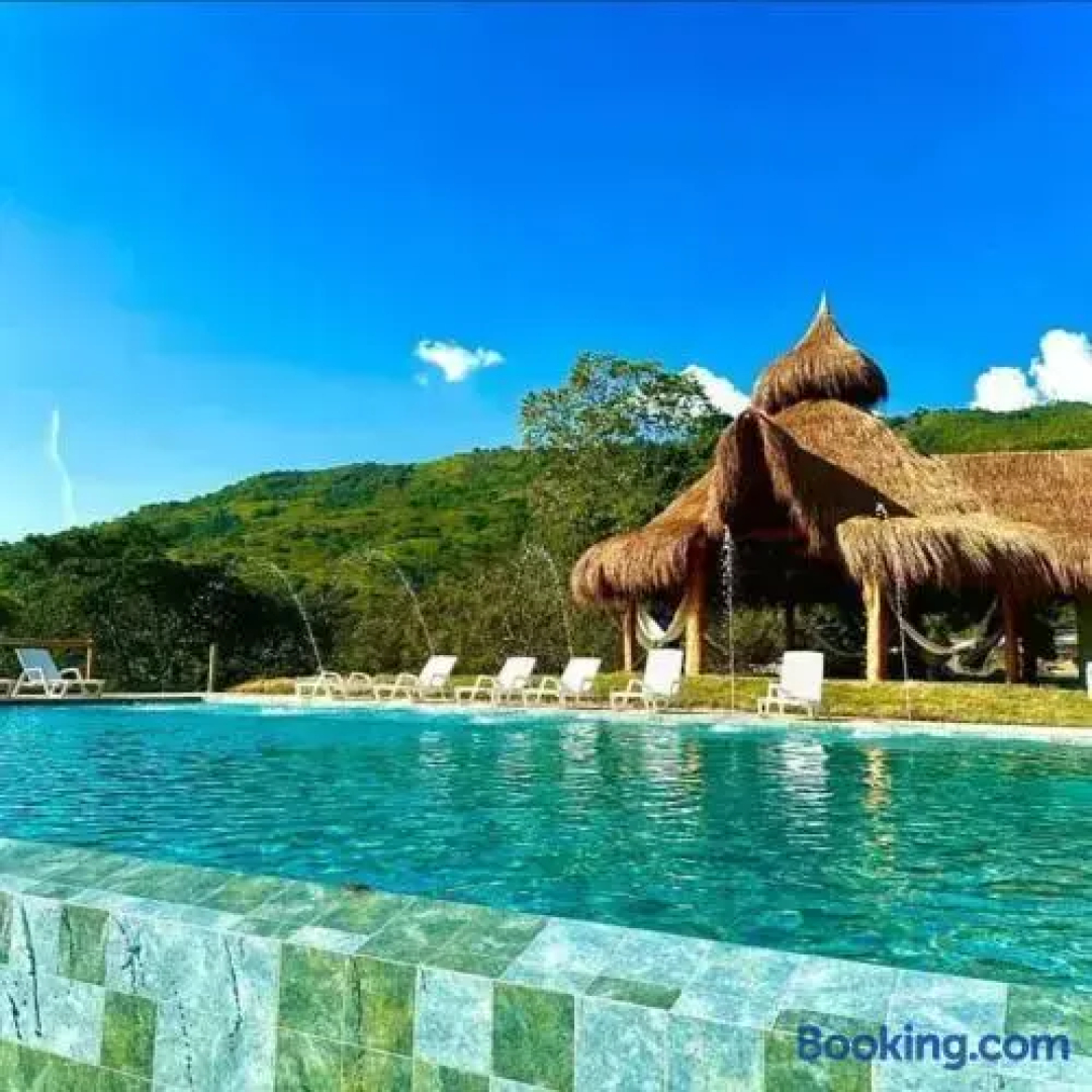 Nalua Glamping and Hotel