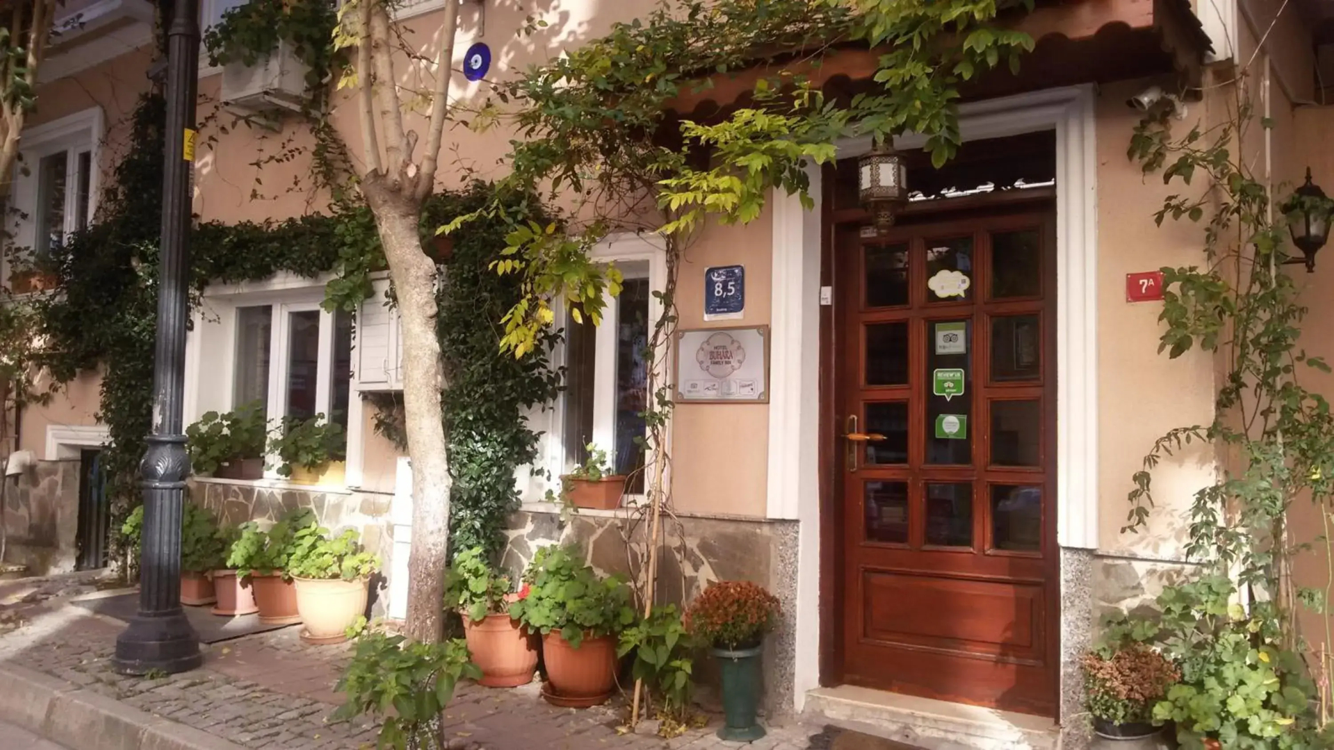 Hotel Buhara Family Inn