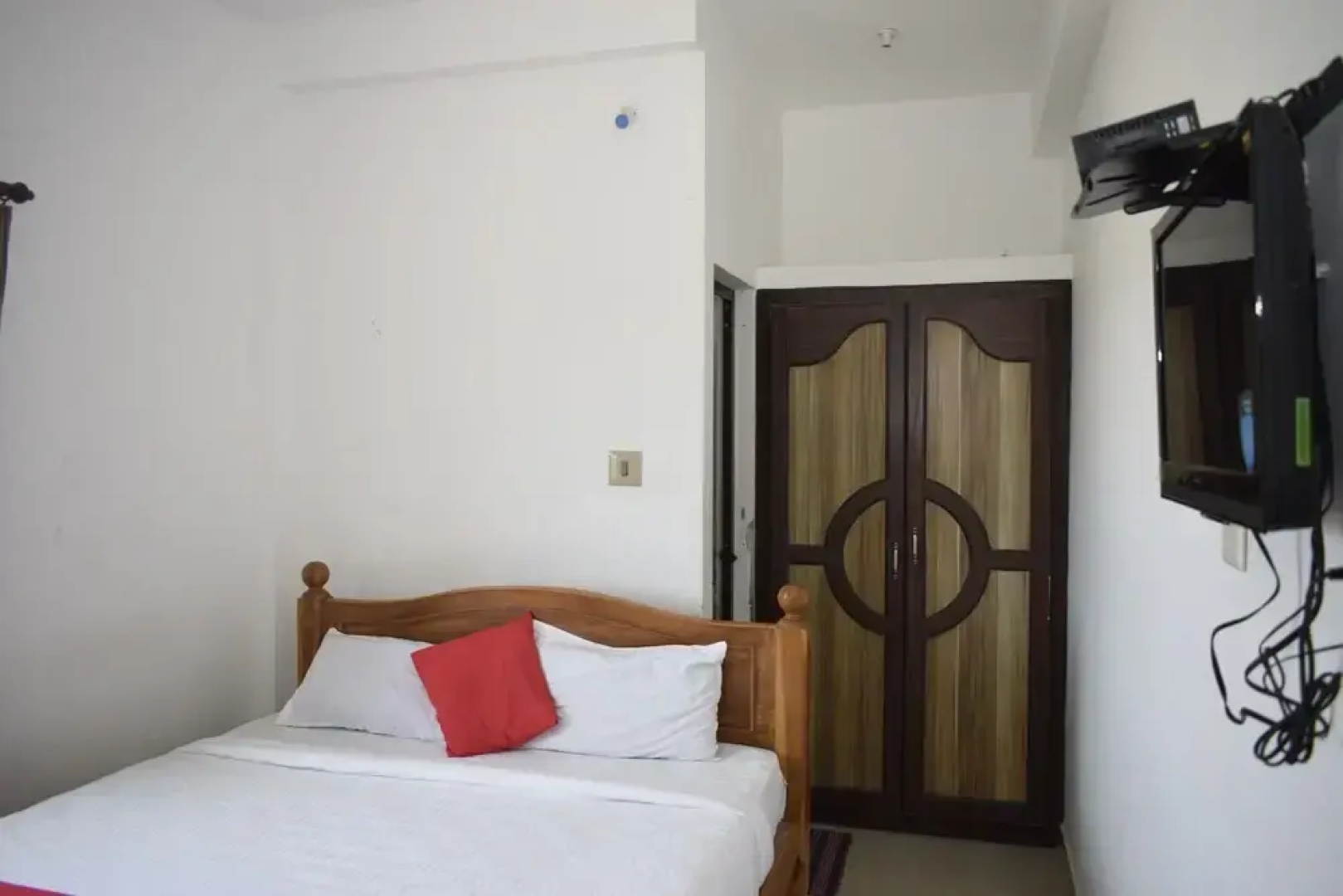 Haleemas Residency
