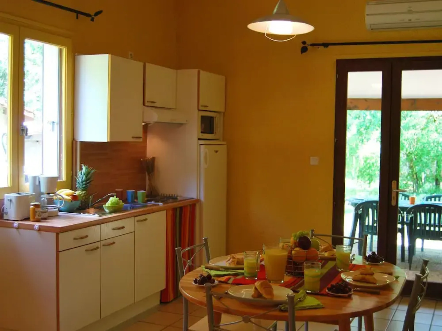 Cozy House With Covered Terrace