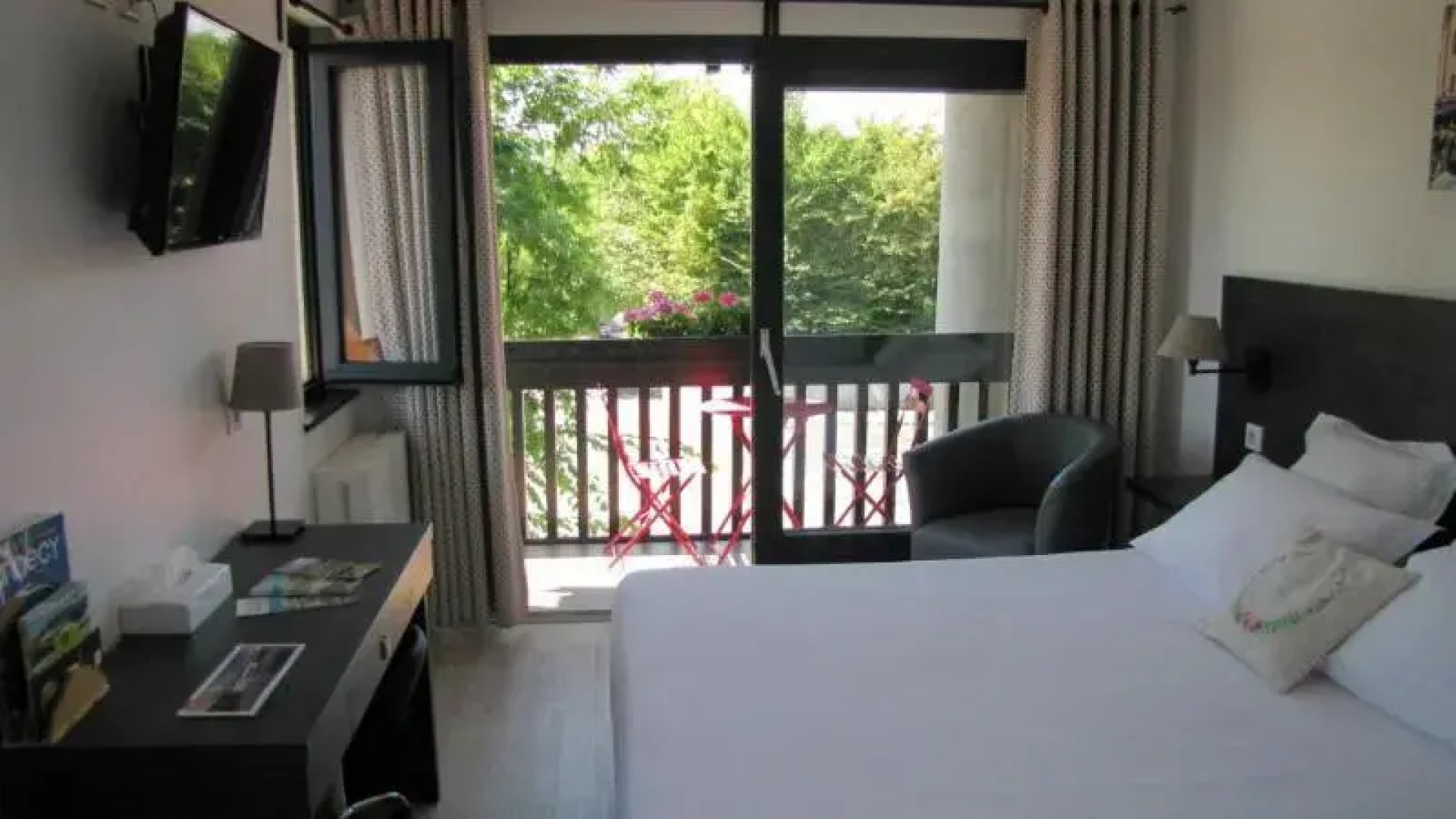 Logis Hotel Restaurant Annecy Nord / Argonay