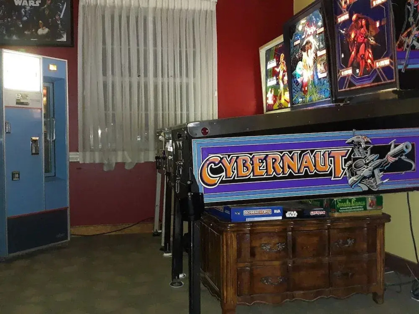 A house full of steel balls and games