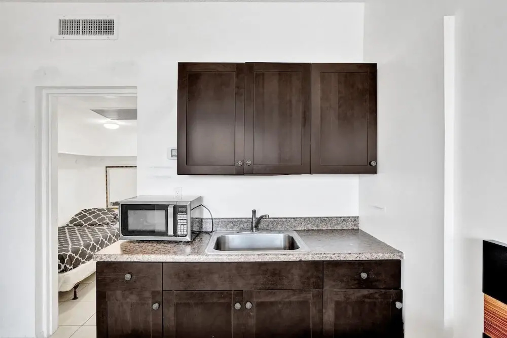 Beautiful Cozy 1br Apartment Walk From The Ocean!